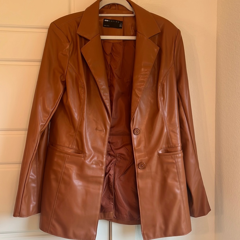 BNWOT, tall ladies, size 8 faux leather blazer